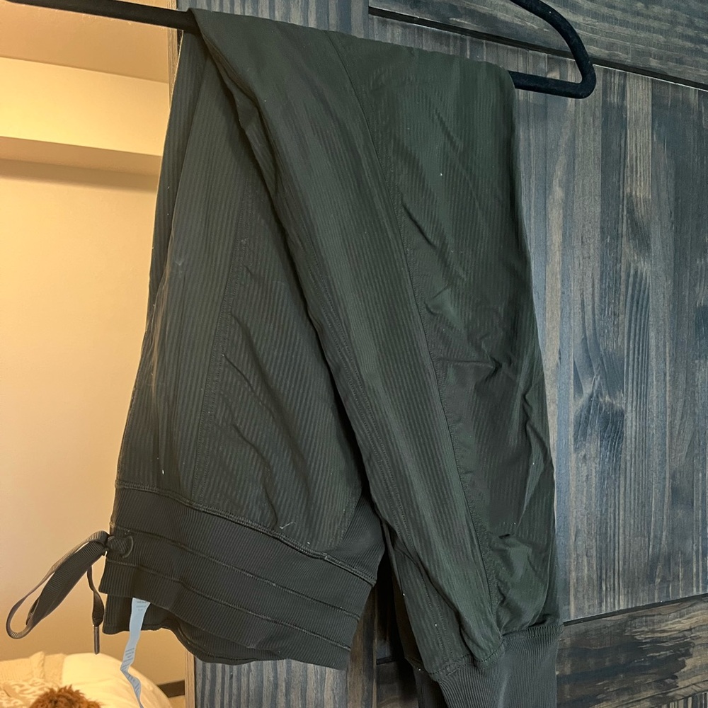 Lululemon dance studio joggers